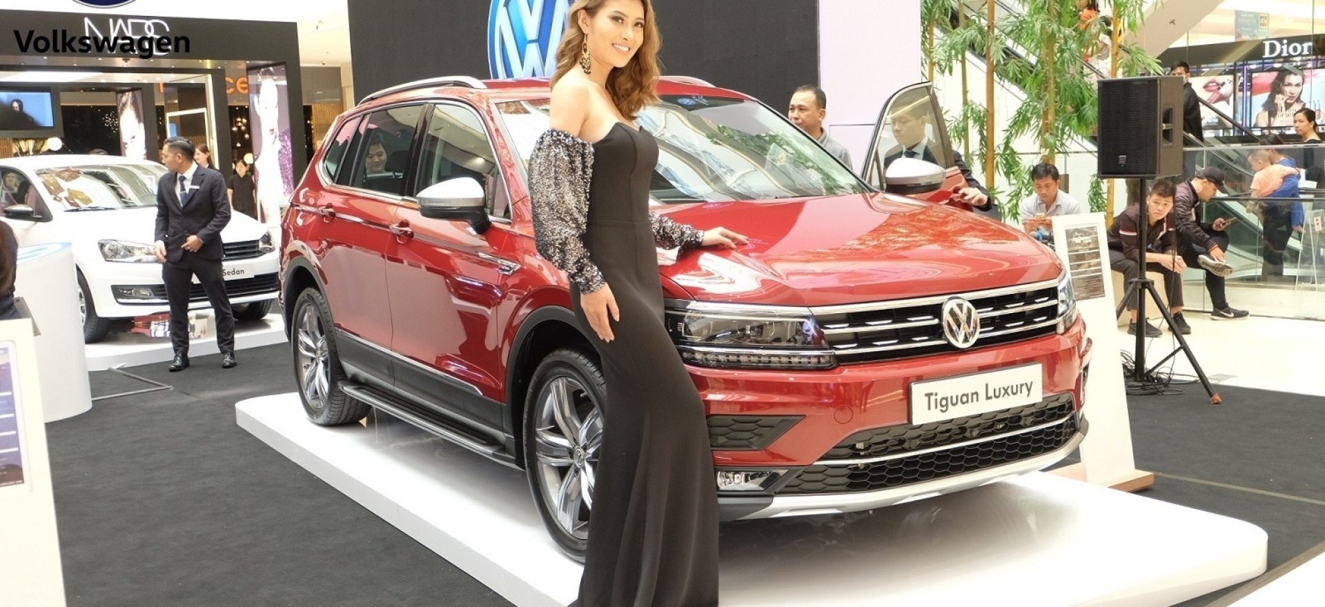 gia-xe-tiguan-luxury-2019