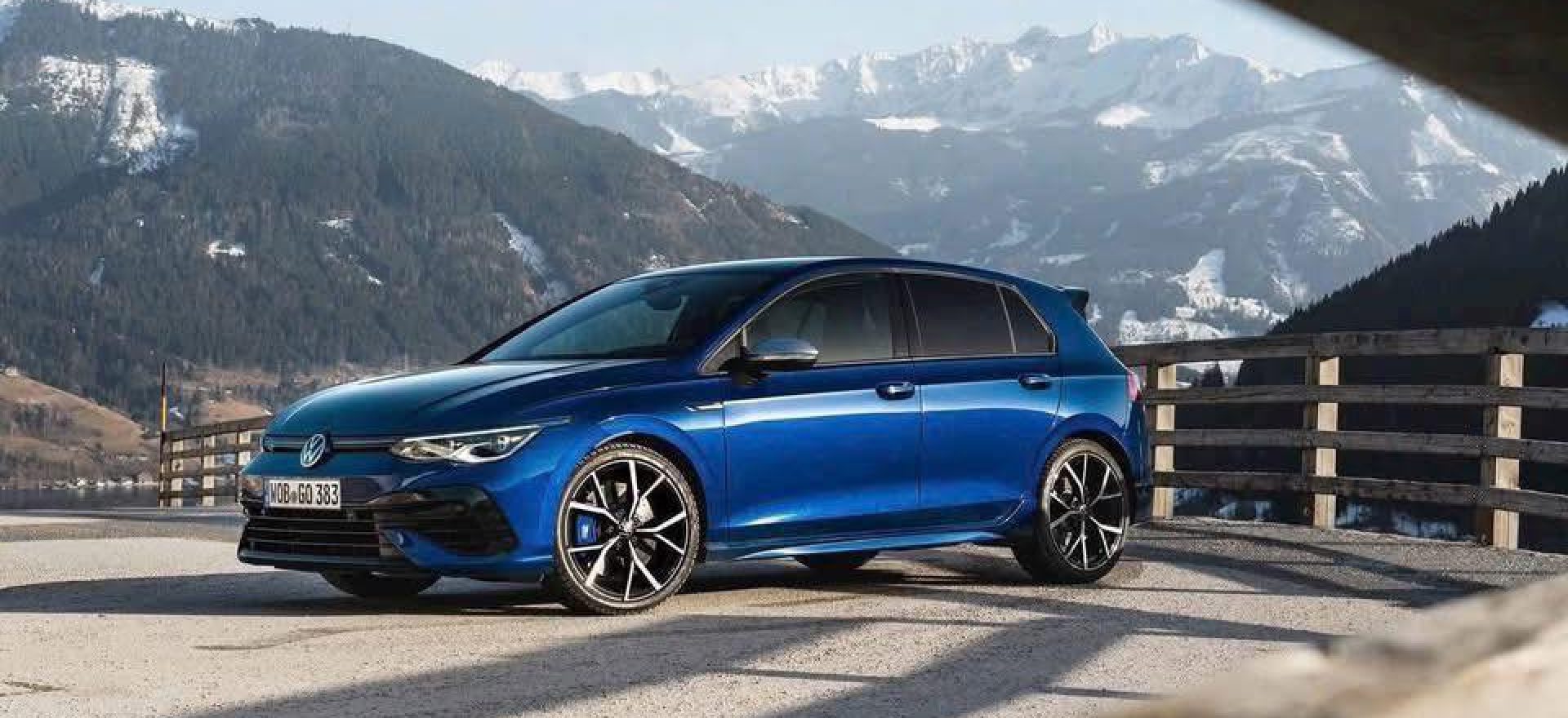 volkswagen-golf-r-2025-gia-tot